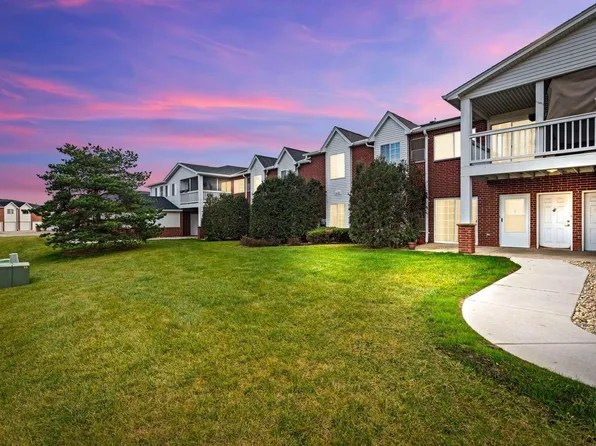 8400 Lexington PLACE #2, Pleasant Prairie, WI 53158