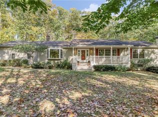 1933 Moose Hill Rd, Guilford, CT 06437