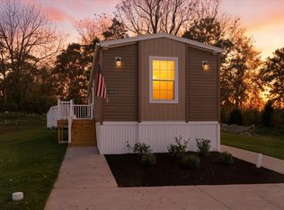 309 Ashwood Ct, Honey Brook, PA 19344