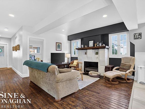 4th image of 116 Clinton St
