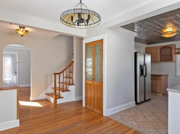 38 Plymouth Ave, Kingston, NY 12401