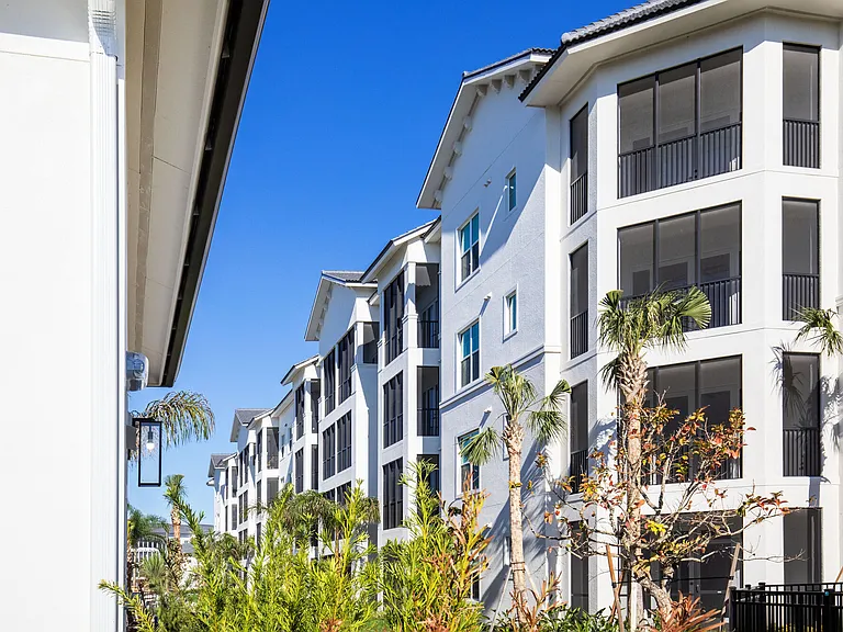 Fiori Apartments — Photo 40