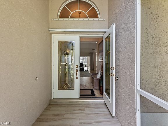 4th image of 610 SE 16th St