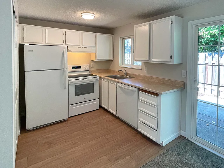 6106 SE Boise St — Photo 14