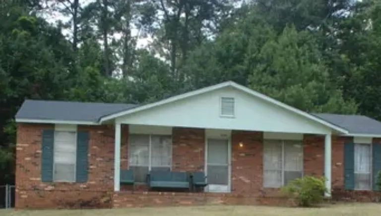 604 Buford Dr — Photo 1