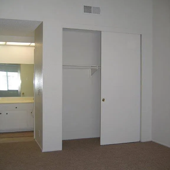 44526 La Paz Rd — Photo 6