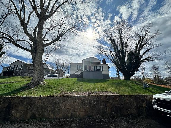 2nd image of 1630 Ravinia Rd