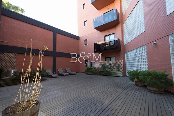 Rented by Brick&Mortar | media 17