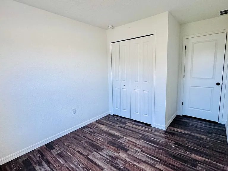 242 Organ St — Photo 11