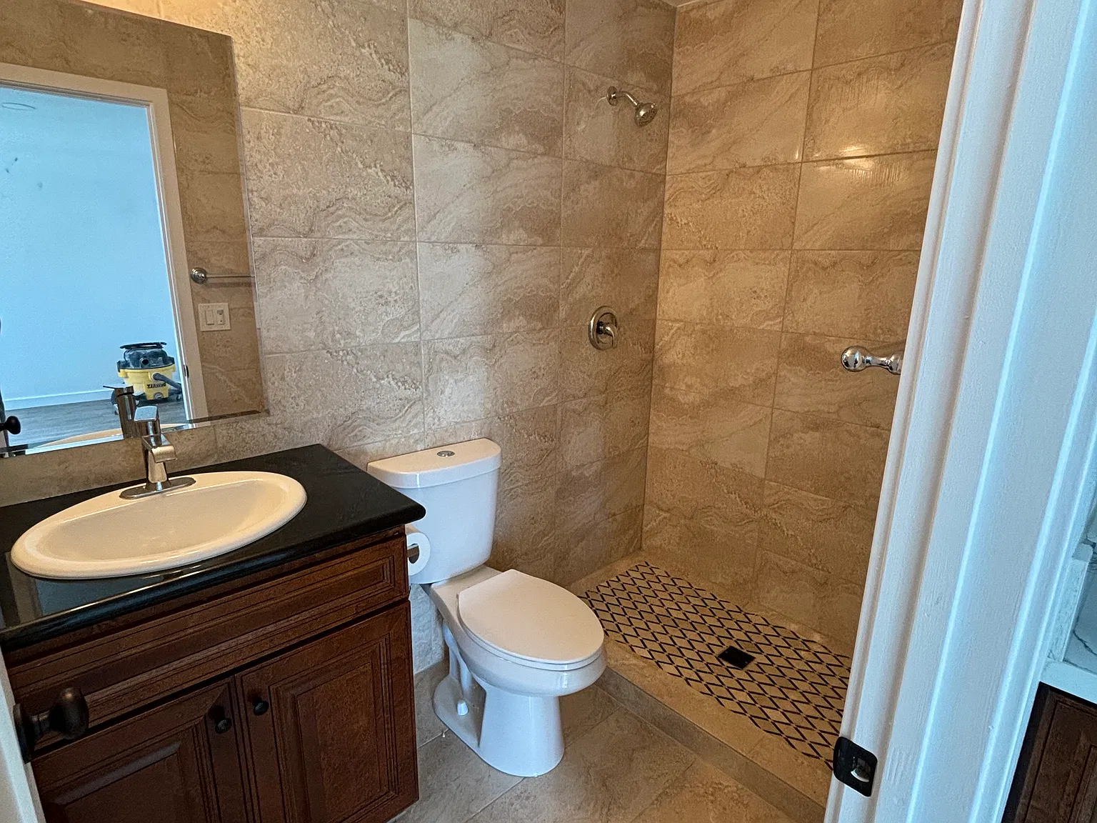Studio, 250 sqft, $1,600 — Photo 2