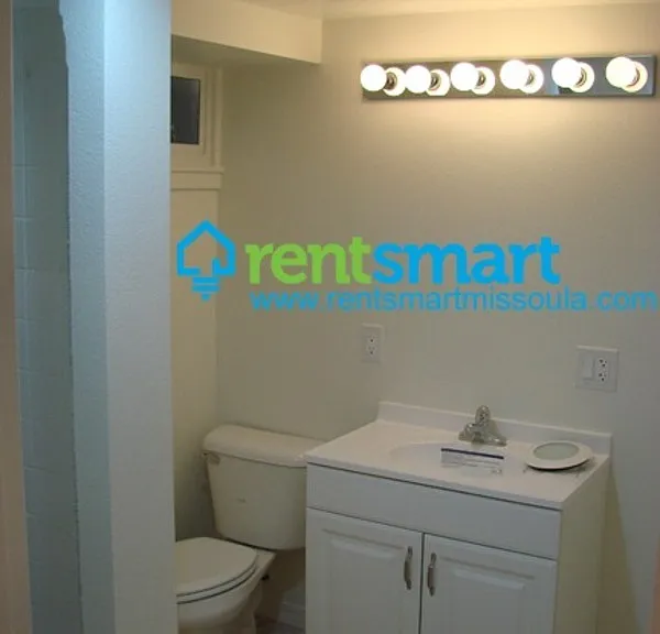 327B McLeod Ave — Photo 5