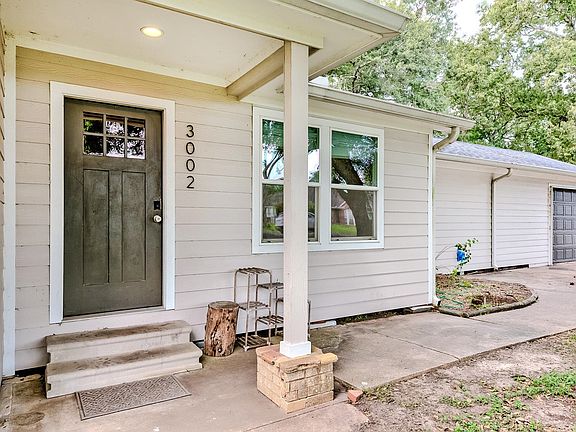 3rd image of 3002 Tyler Ave