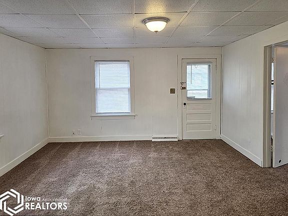 5th image of 927 E Mary St