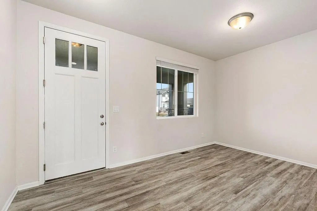 1867 Paley Dr — Photo 4
