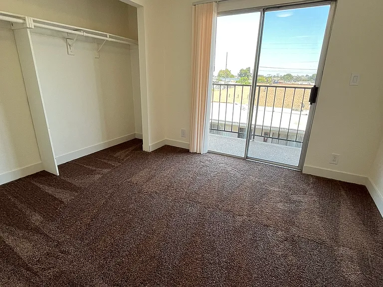 1320 W 225th St #3 — Photo 28
