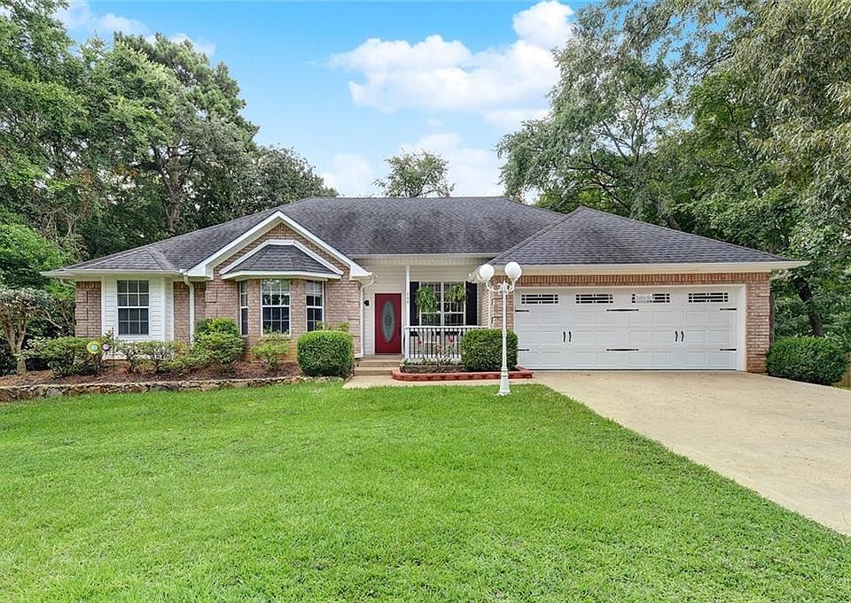 1st image of 204 Hilltop Ln