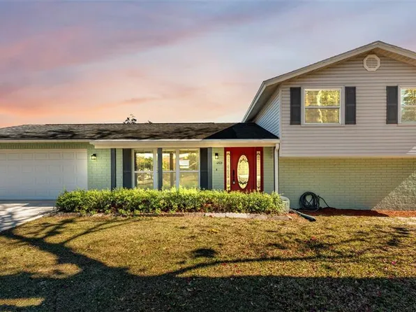 1203 Brandon Lakes Cir, Valrico, FL 33594