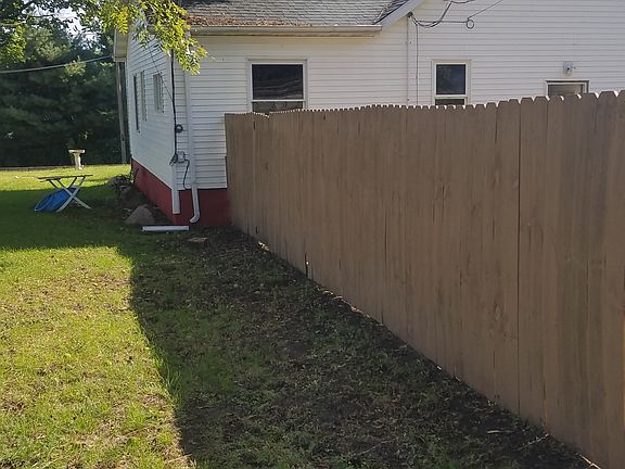 4th image of 217 Minch St