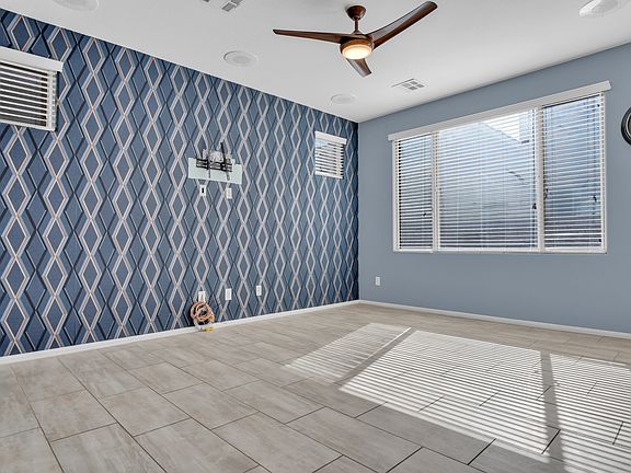 5th image of 10433 Yew Blossom Ave