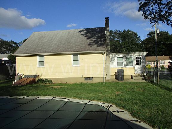 2nd image of 124 Roosevelt Dr