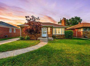 16163 Bell Ave, Eastpointe, MI 48021