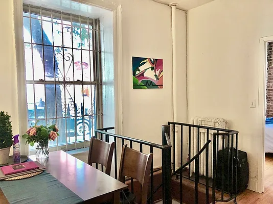 Rented by LJ Sloane Management | media 21