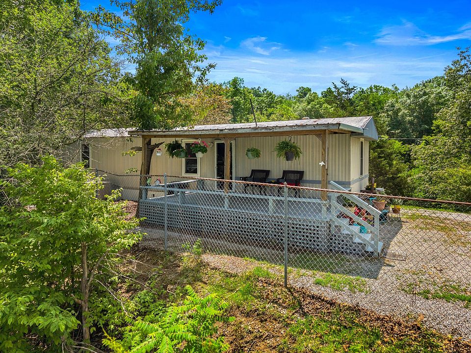 1st image of 2019 Paradise Hills Rd