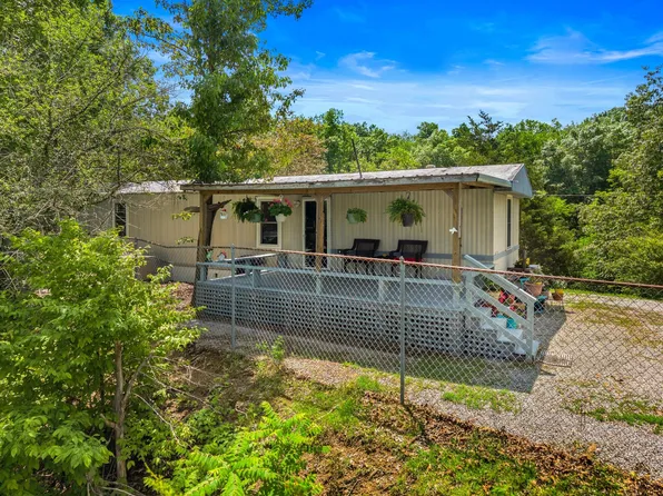 2019 Paradise Hills Rd, Dandridge, TN 37725
