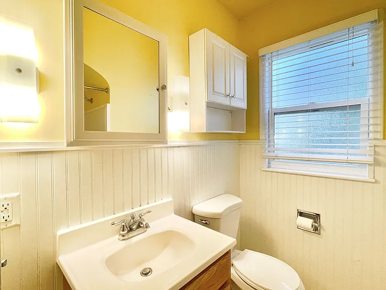 3671 S. 2300 E. — Photo 11