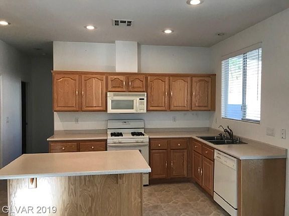 3rd image of 1114 Scarlet Peak Ct
