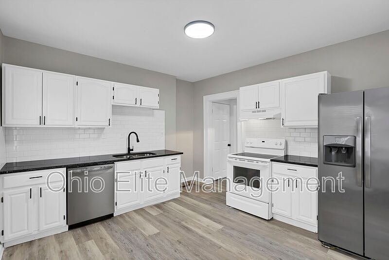 1st image of 295 E Woodrow Ave