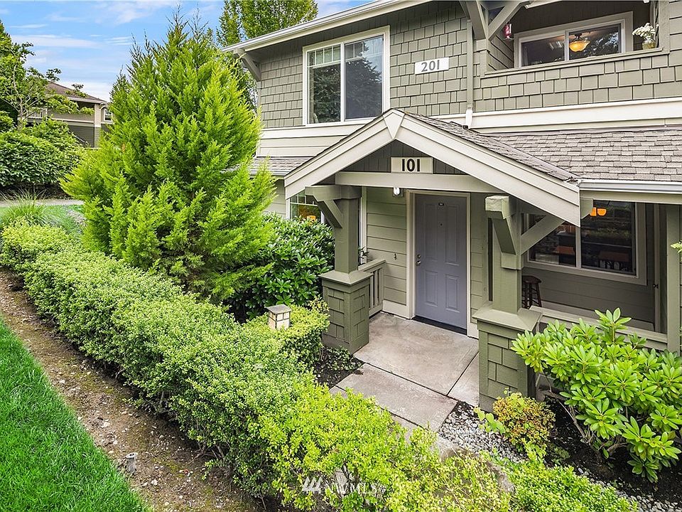 1st image of 1981 24th Avenue NE #4-101