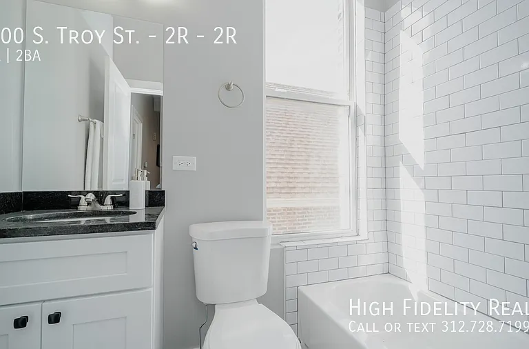 2400 S Troy St #2R — Photo 9
