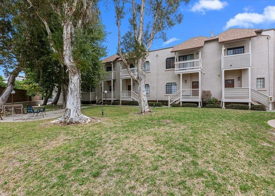 4639 Executive Dr #55