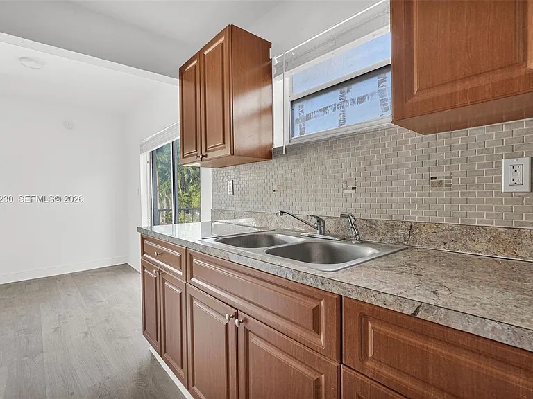 8295 NE Miami Ct #4 — Photo 11