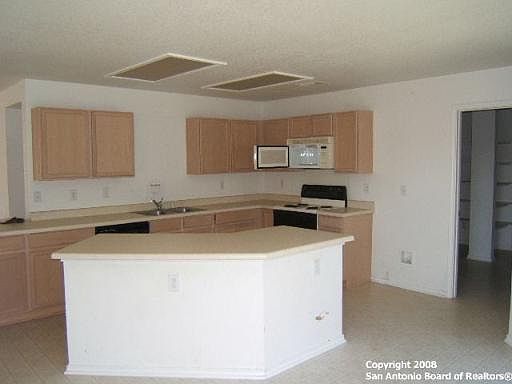 5th image of 7604 FOREST VALE ROAD