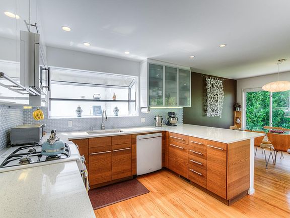 3rd image of 177 Marview Way