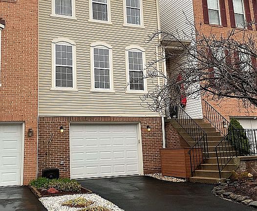 2nd image of 21195 Millwood Sq
