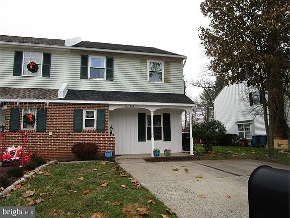 2nd image of 2140 Fort Bevon Rd