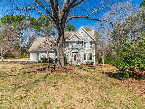 4th image of 1304 Wireglass Ct