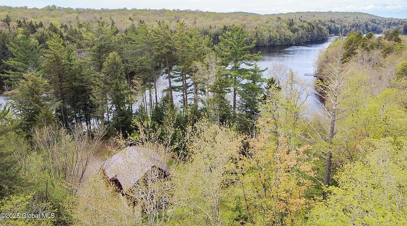 2nd image of 1130 Stewart Landing Road