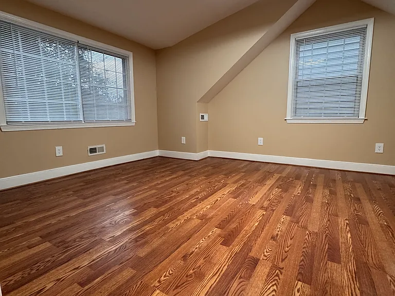 9220 Marlow Ave — Photo 8