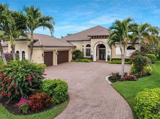 5869 Hammock Isles Cir, Naples, FL 34119