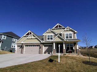 19328 Huntington Ave, Lakeville, MN 55044
