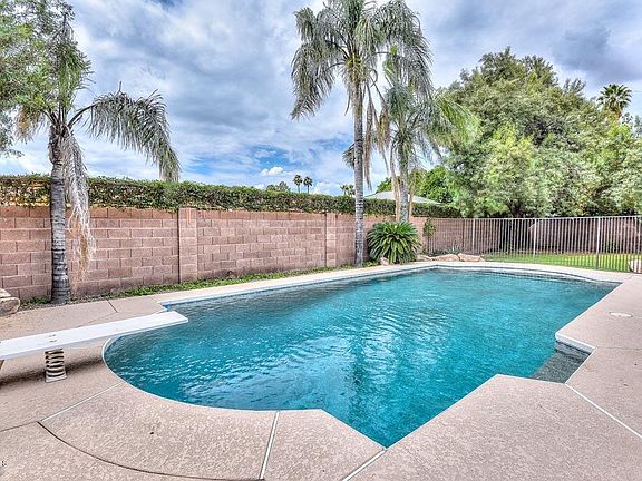 2nd image of 247 E Coral Gables Dr