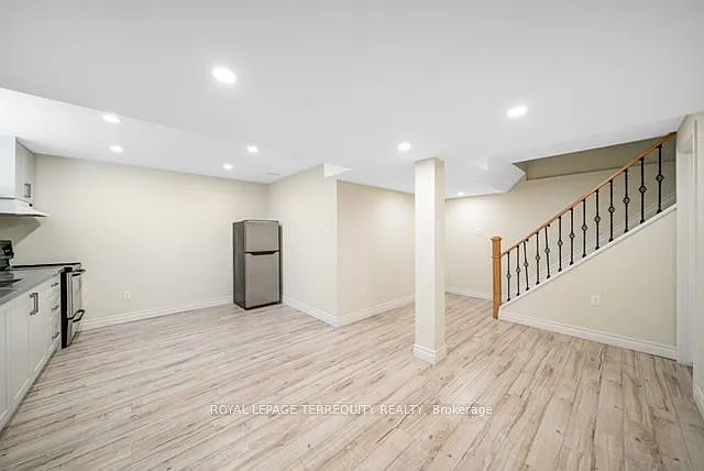 1 Devineridge Ave — Photo 6
