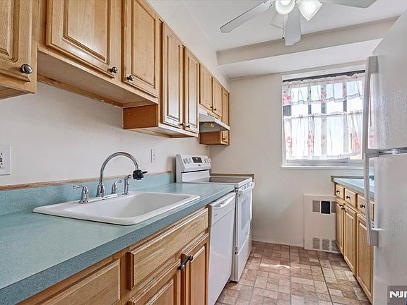 5th image of 90 Prospect Ave APT 7A
