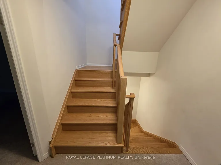 30 Woodstream Dr — Photo 13