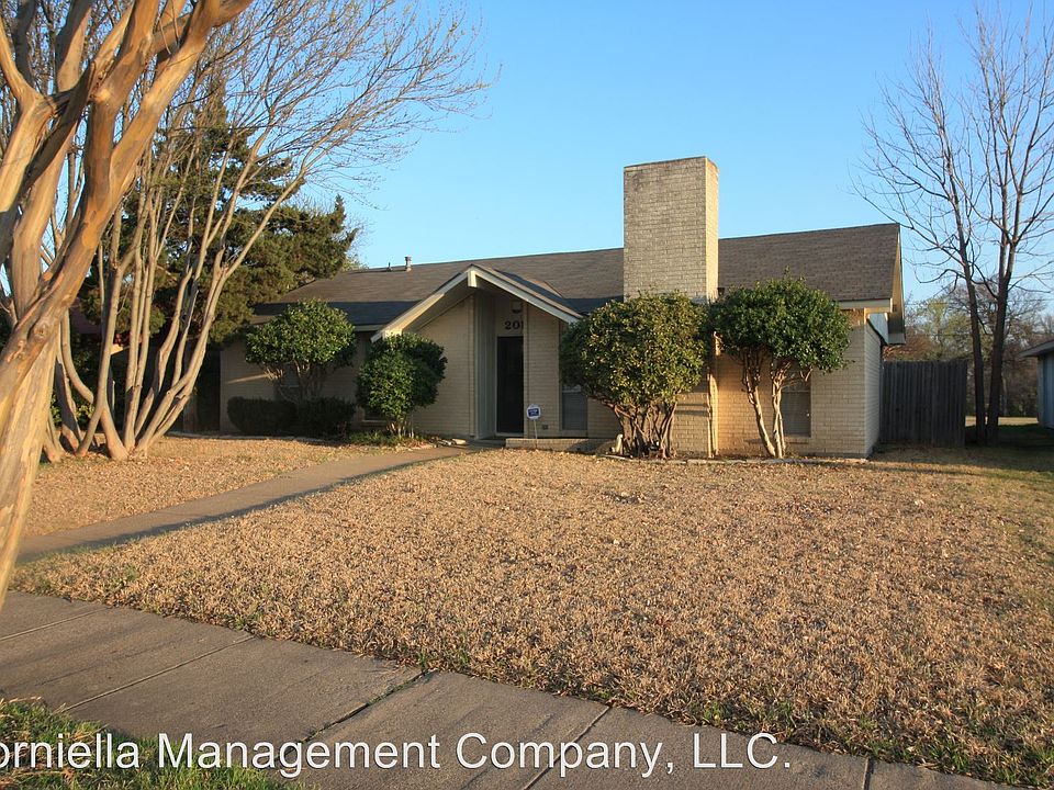 1st image of 2013 Briarwood Dr