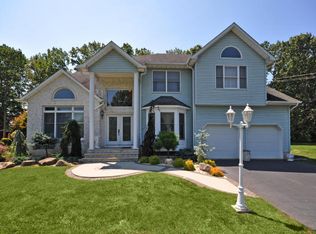 141 Union Hill Rd, Manalapan, NJ 07726